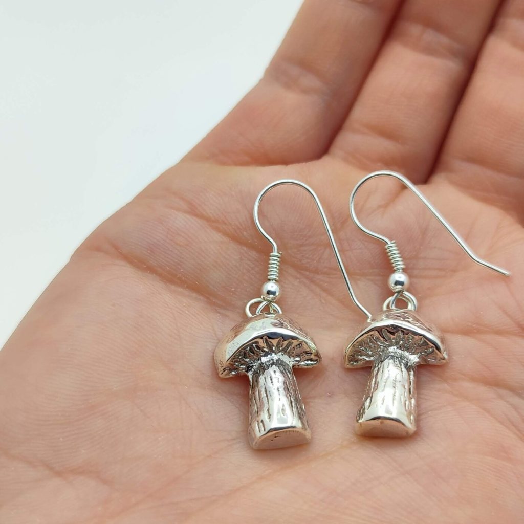 Mushroom earrings, rounded